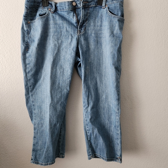 CUTE BLUE WOMENS JEANS - Picture 10 of 10